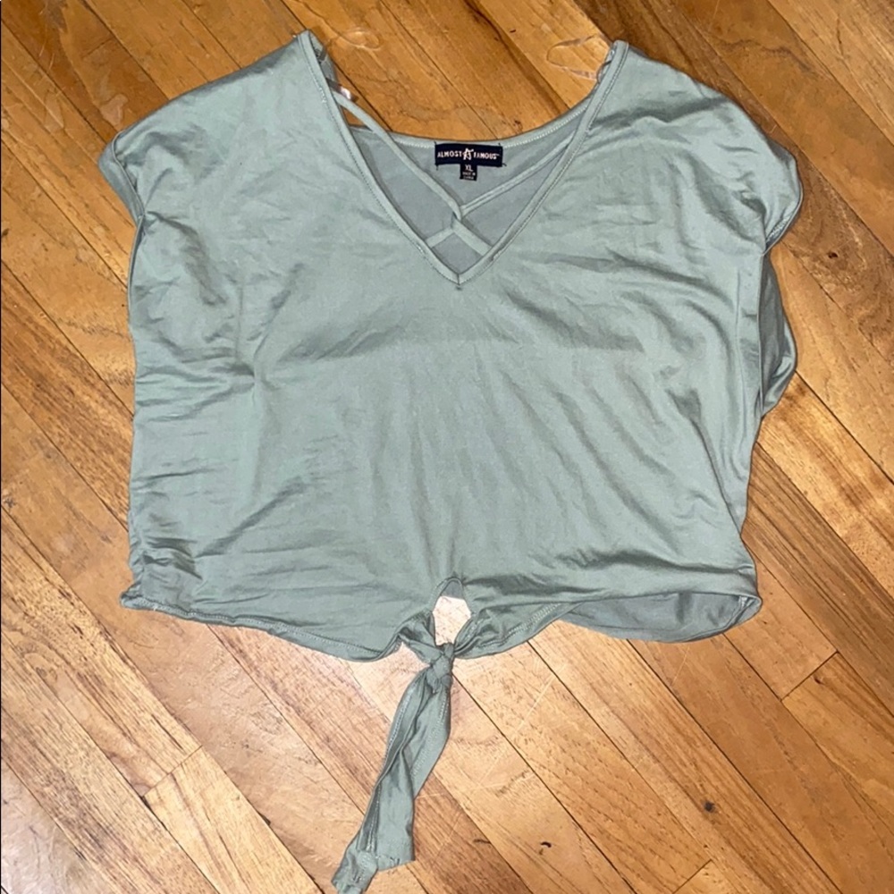 Crop top
